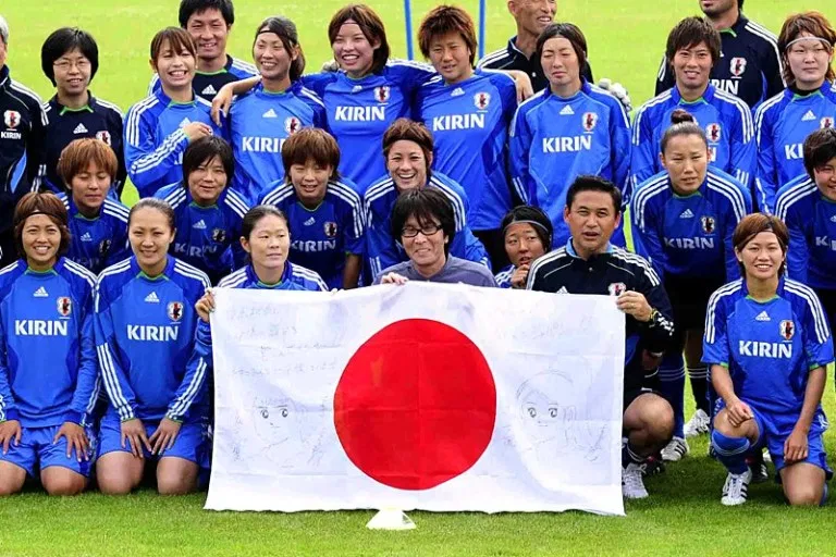 Captain Tsubasa Author Yoichi Takahashi with the Japanese Women’s National Team